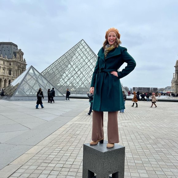 Meet your Posher, Alison - Picture 3 of 4